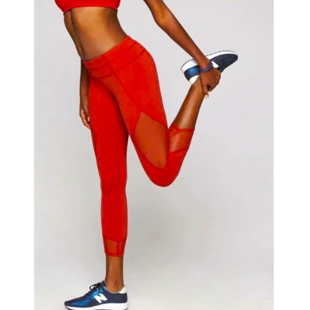 Athleta xs mid rise mesh sonar Red Capri legging